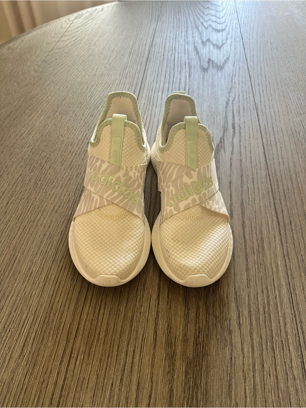 adidas Cloudfoam Comfort Cross Strap Slip On Sneakers Size 8 Cream